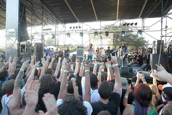 Valient Thorr