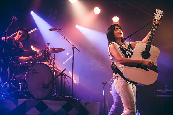 KT Tunstall on Her Custom White Dove