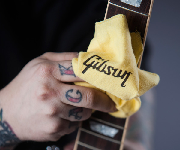 Gibson Guitar Resolutions