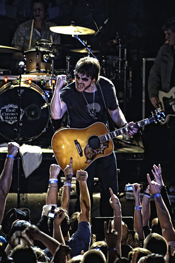 Eric Church Loves His Gibson Hummingbird! Eric Church Loves His Gibson Hummingbird!