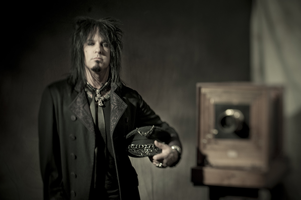 nikki heroin diaries sixx